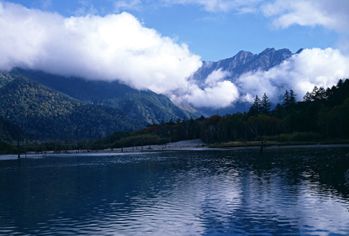 2017“兩會時間”正式開(kāi)啟 中國畫卷(juàn)綠意濃